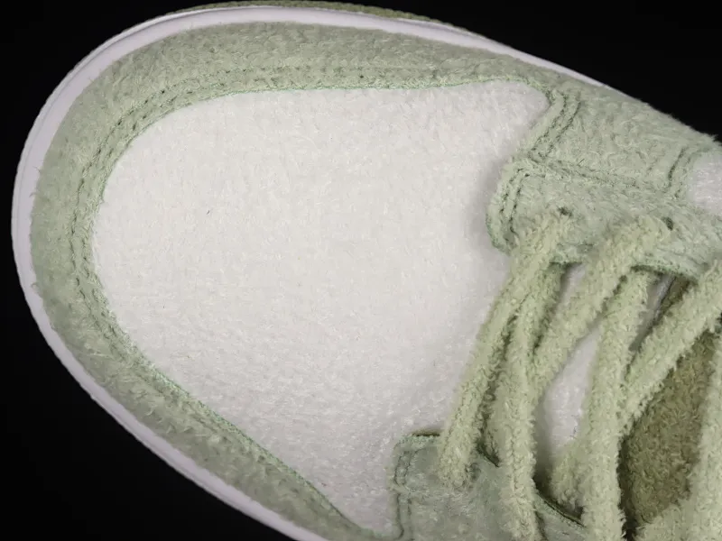 All categories Nk SB Dunk series Nk SB Dunk Low low-top sneakers C version Nk SB Dunk Low wool white green SB low-top sports and leisure sneakers DQ7579-300